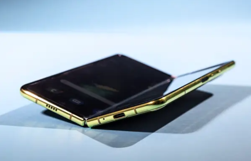 Vì sao Apple chưa làm iPhone màn hình gập?