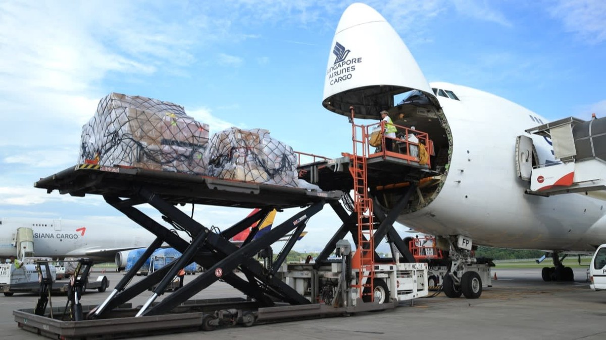 Singapore dồn nguồn lực để trở thành trung tâm vận chuyển vắc xin Covid-19