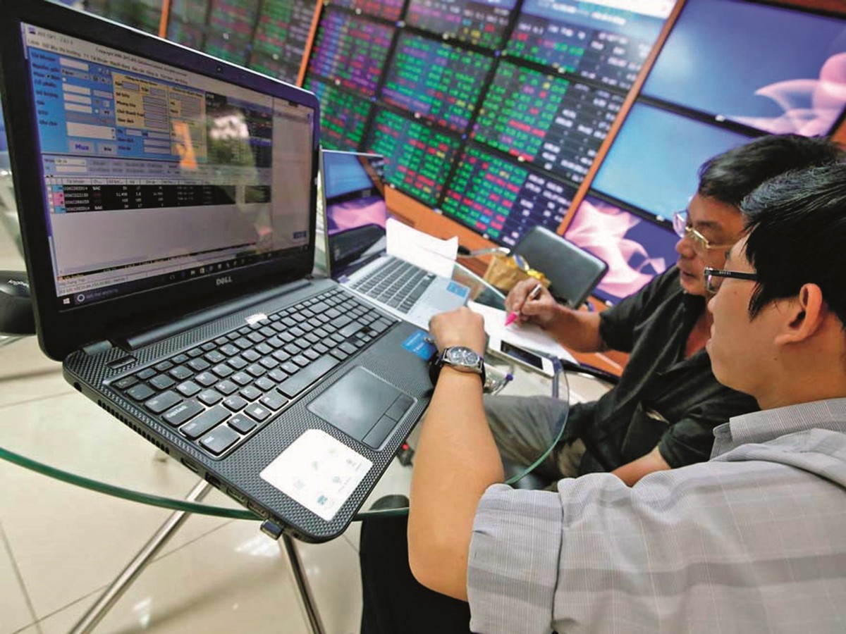 Chứng khoán 29/1: Sắc xanh ngập tràn, VN-Index tăng hơn 30 điểm sau phiên giảm mạnh