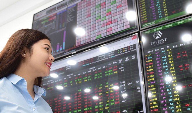 Bloomberg: Nếu dư ra 10.000USD, có thể cân nhắc đầu tư vào cổ phiếu Việt Nam