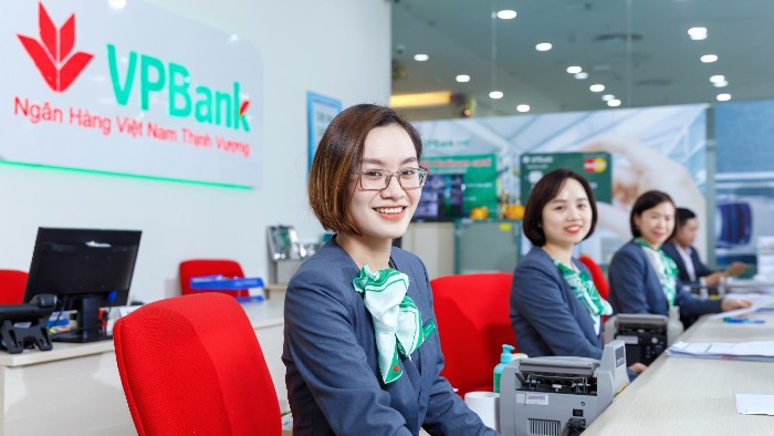 Thu nhập nhân viên VPBank giảm mạnh