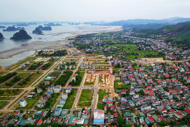 Vân Đồn cấm công chức tham gia môi giới bất động sản, “tiếp tay” cho đầu cơ đất