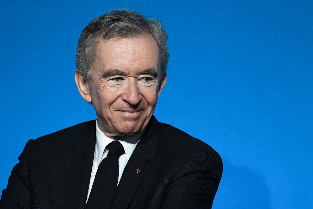 Tỷ phú thời trang Bernard Arnault trở thành người giàu nhất thế giới