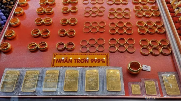 Giá vàng trong nước diễn biến trái chiều