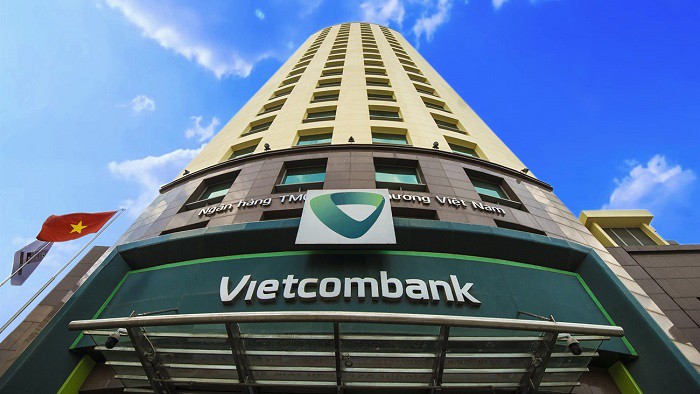Vietcombank vượt Vingroup trở thành doanh nghiệp vốn hóa lớn nhất sàn chứng khoán