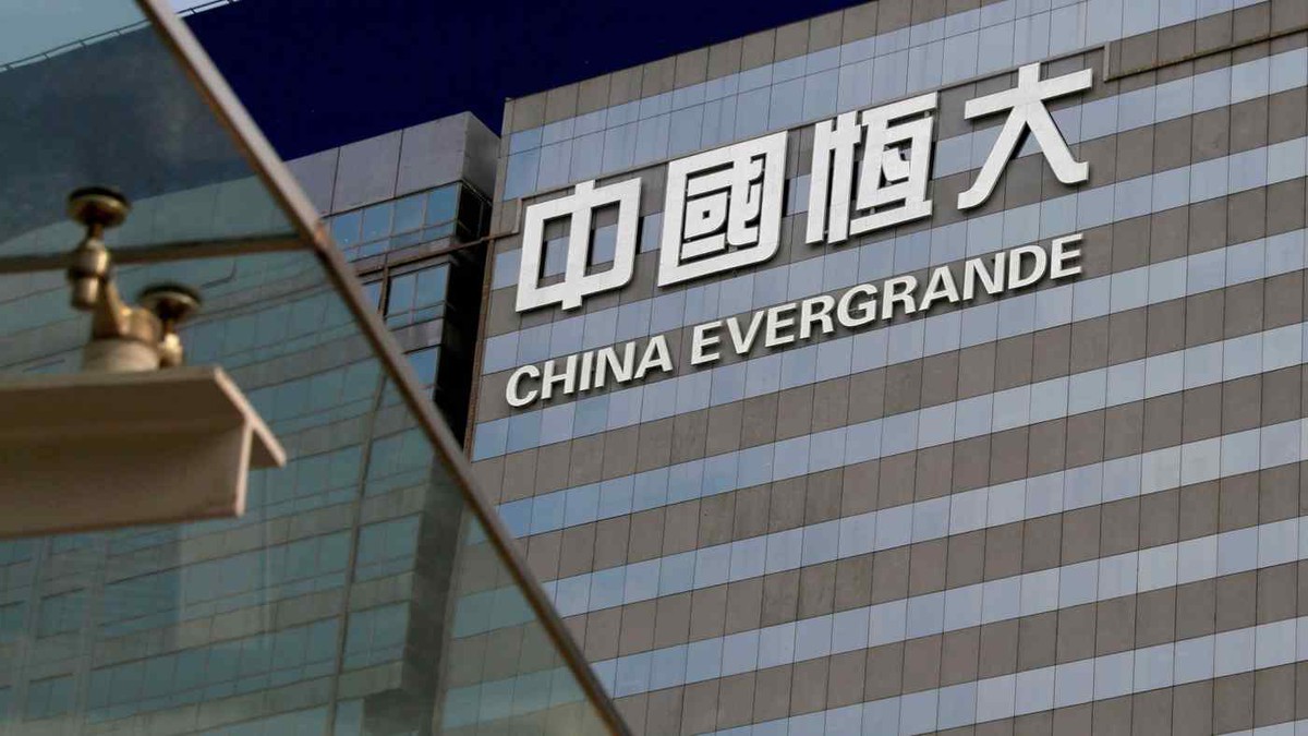 Chính sách “ba lằn ranh đỏ” của chính phủ Trung Quốc đẩy Evergrande vào hố nợ 300 tỷ USD?