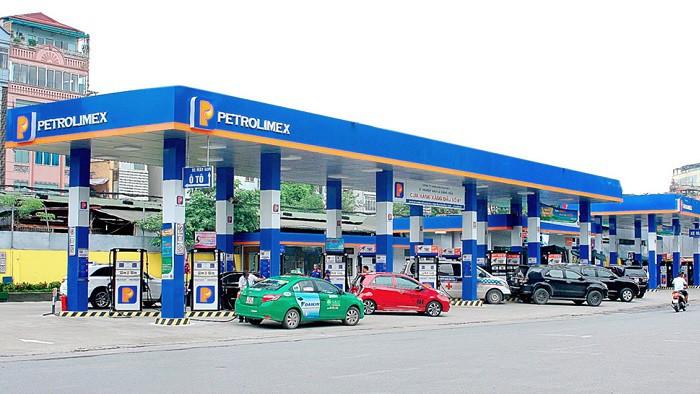 Nhu cầu tiêu thụ xăng dầu tăng cao sau nới lỏng giãn cách, lợi nhuận trước thuế của Petrolimex (PLX) có thể tăng trưởng trở lại trong quý 4