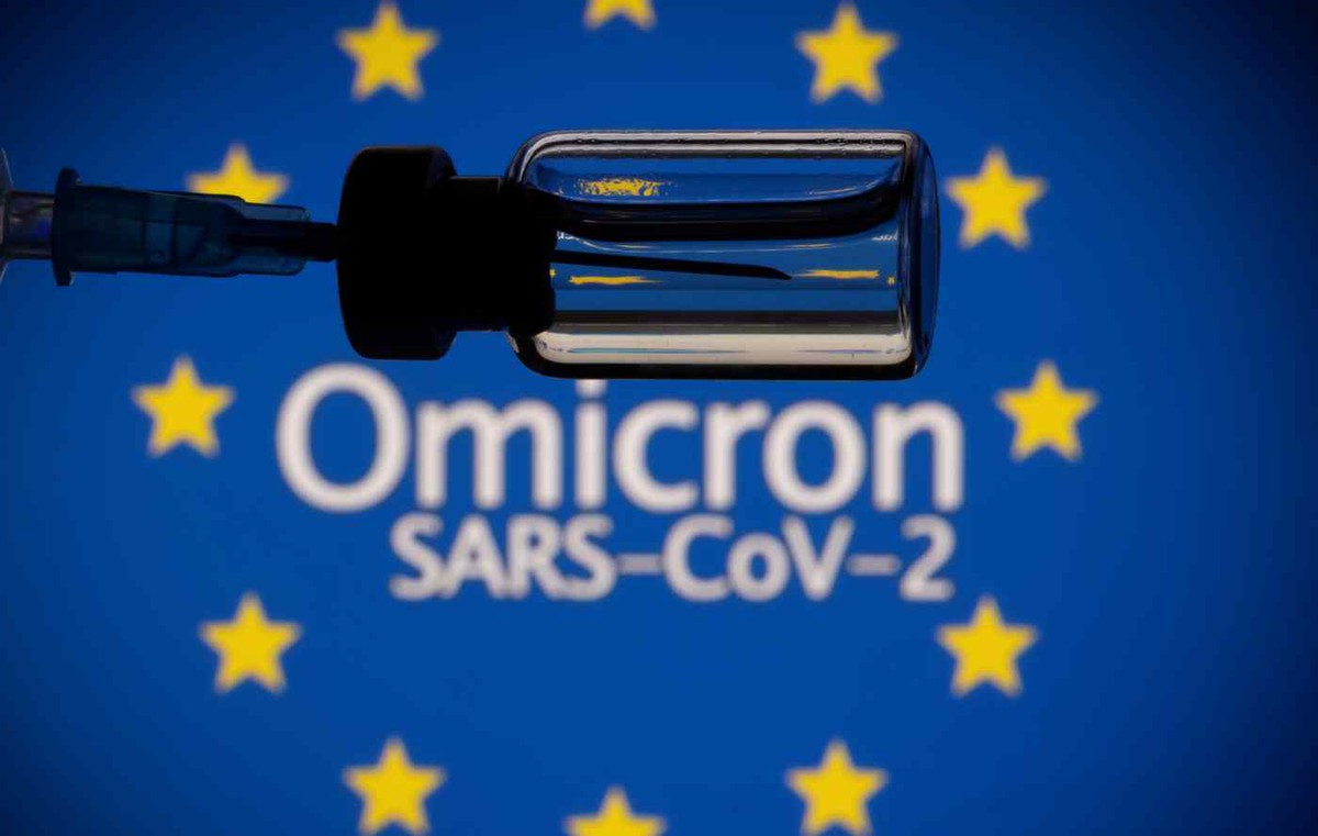 CEO của Pfizer rất lo ngại về biến chủng Omicron
