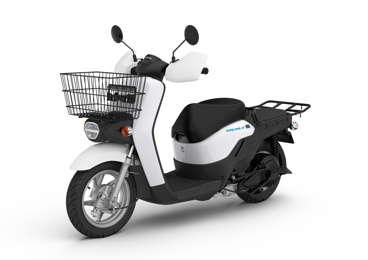 Tiến quân vào thị trường xe máy điện, Honda Việt Nam bàn giao lô xe điện đầu tiên cho Vietnam Post