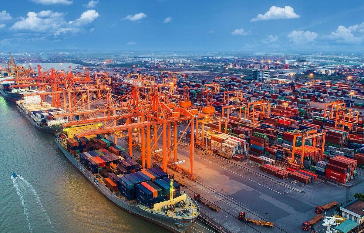 Phí phí sử dụng công trình, kết cấu hạ tầng... cảng biển của TP.HCM được doanh nghiệp đánh giá còn bất cập (Ảnh minh họa)