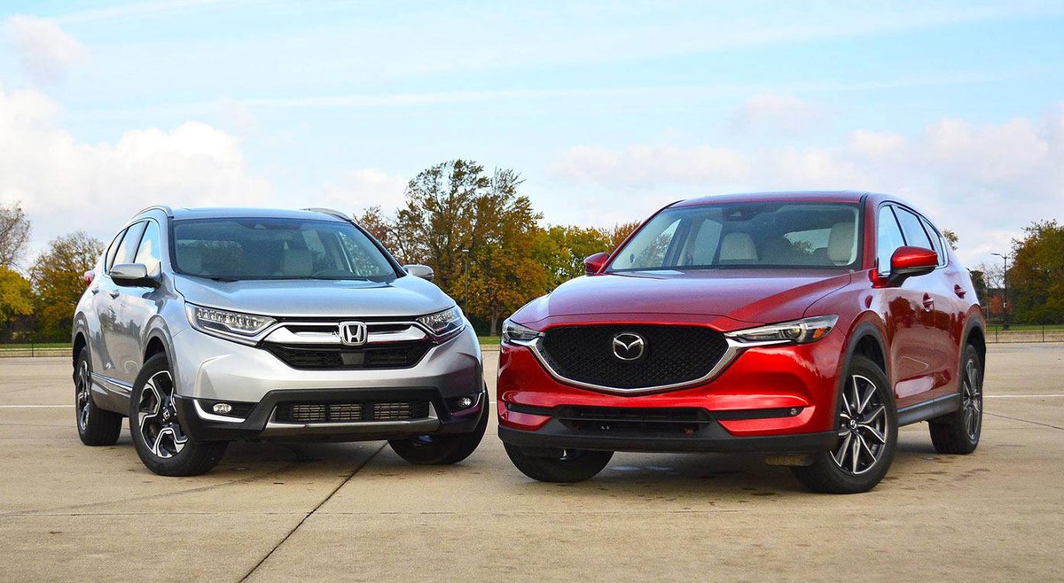 Honda CR-V và Mazda CX-5 là 2 đối thủ chính của Mitsubishi Outlander 2022