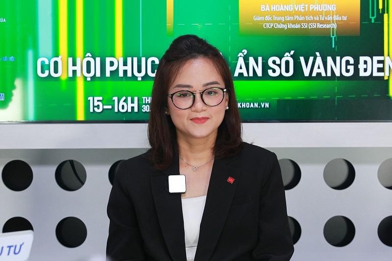 Bà Hoàng Việt Phương