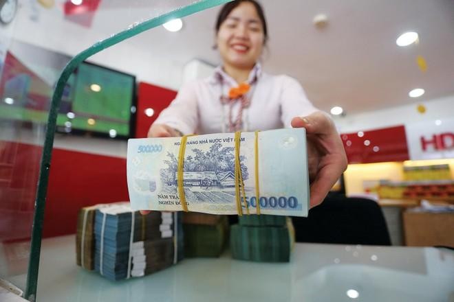 NHNN đã có thông báo hạn mức hỗ trợ lãi suất dự kiến năm 2022 tới từng NHTM để triển khai sớm chính sách (Hình minh họa)