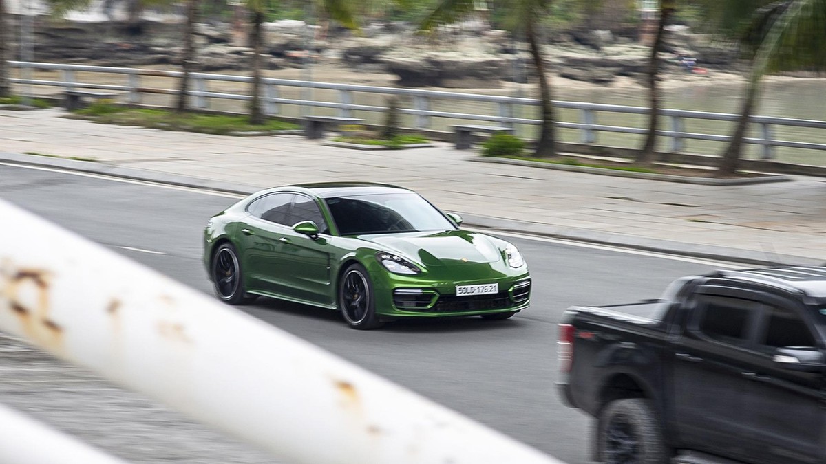 Đánh giá Porsche Panamera 2022 – Đủ phấn khích, thừa chiều chuộng