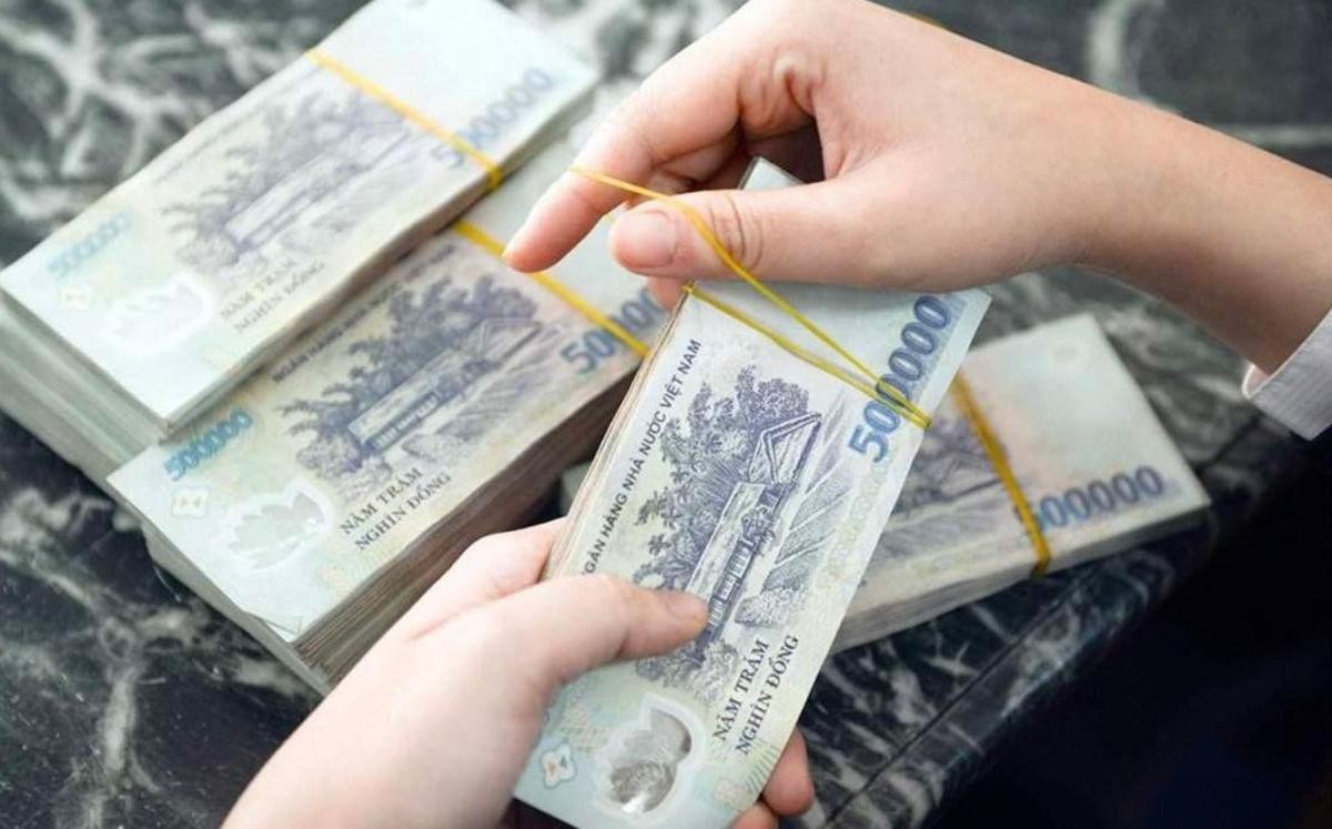 VND được dự báo sẽ mất 4% trong năm nay (Hình minh họa).