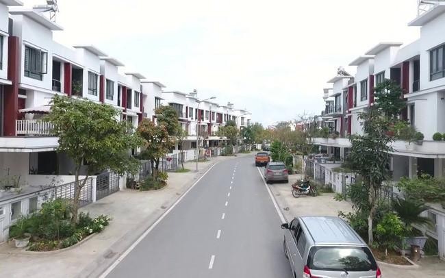 Bỏ chục tỷ đầu cơ nhà liền kề, biệt thự nhà đầu tư đang chật vật ra sao?