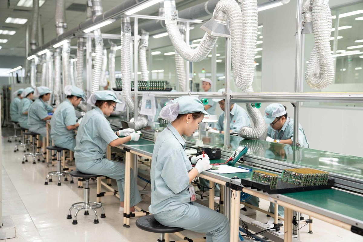 Viettel vừa ra mắt Tổng công ty Sản xuất thiết bị Viettel (VMC), đánh dấu chuyển dịch chiến lược của Viettel tham gia mạnh mẽ vào chuỗi giá trị toàn cầu. Ảnh: Viettel