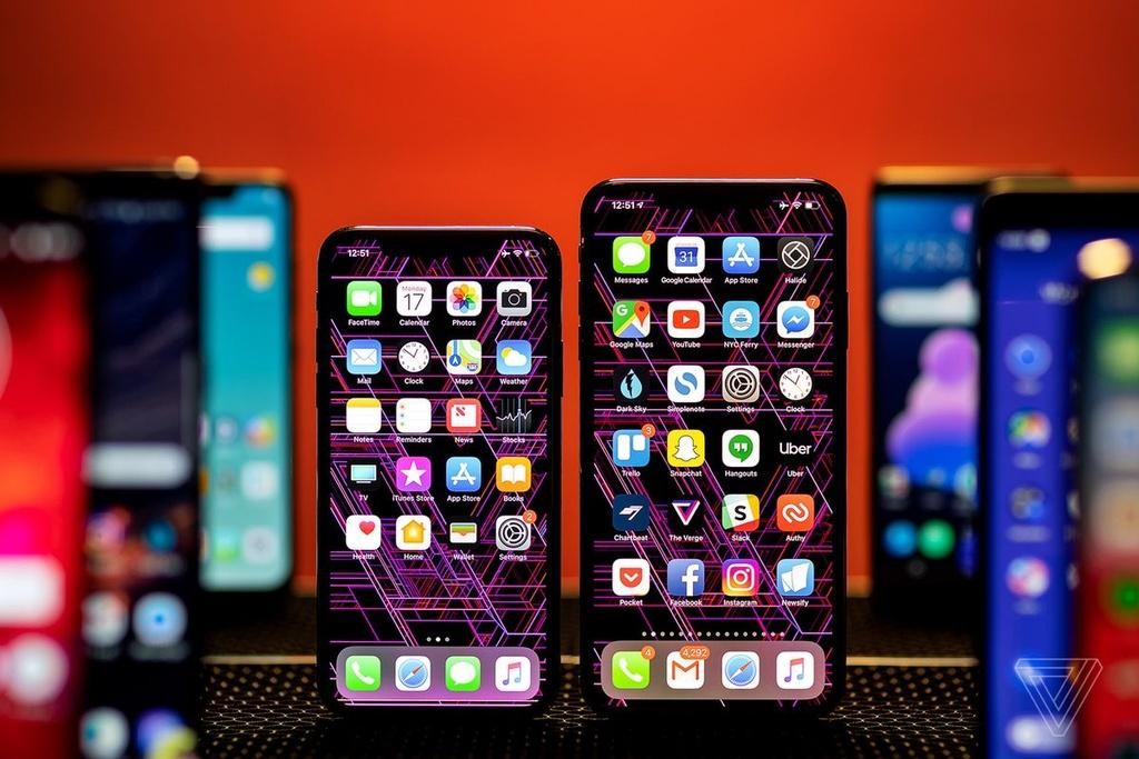 Smartphone là một lĩnh vực có tốc độ phát triển và thay đổi chóng mặt với hàng loạt thiết bị mới được ra mắt mỗi năm. Tuy nhiên, bên cạnh những thành công vượt bậc, thị trường này cũng tồn tại rất nhiều thất bại, thậm chí được đánh giá là “thảm họa". Ngay cả những ông lớn như Apple và Samsung cũng có những lần thất bị về công nghệ, Slashgear nhận định. Ảnh: Iftamil.