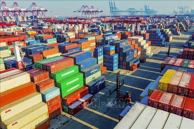 Cảng hàng hóa ở Thanh Đảo, tỉnh Sơn Đông, Trung Quốc. Ảnh: AFP/TTXVN