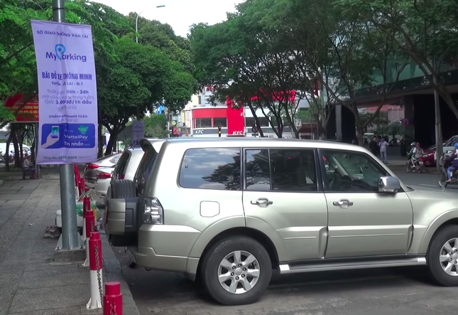 Một điểm đỗ xe có thu phí trên đường Lê Lai, quận 1 (TP.HCM).