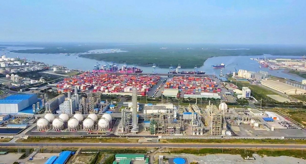 Một góc dự án Nhà máy sản xuất Polypropylene (PP) và Kho ngầm chứa khí hóa lỏng LPG Hyosung tại khu vực Cái Mép-Thị Vải. (Ảnh: Hoàng Nhị/TTXVN)