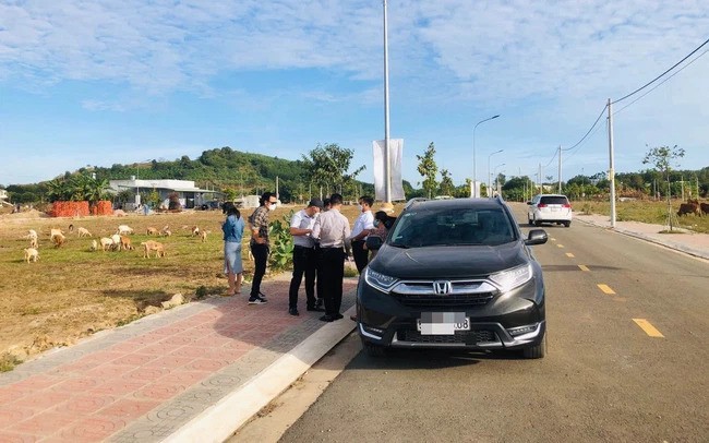 Nhà đầu tư bất động sản “hết tiền” kéo thanh khoản sụt giảm?