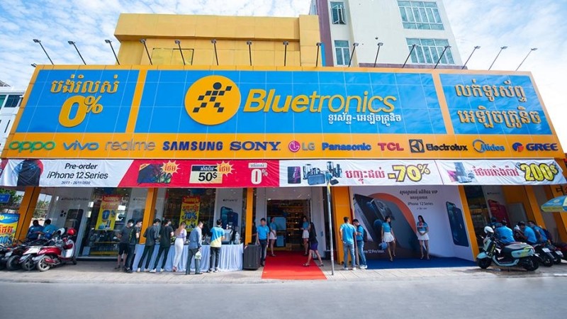 Trong nỗ lực giảm bớt gánh nặng trong năm 2023, Thế Giới Di Động đã quyết định đóng toàn bộ cửa hàng Bluetronics tại Campuchia - Ảnh: MWG