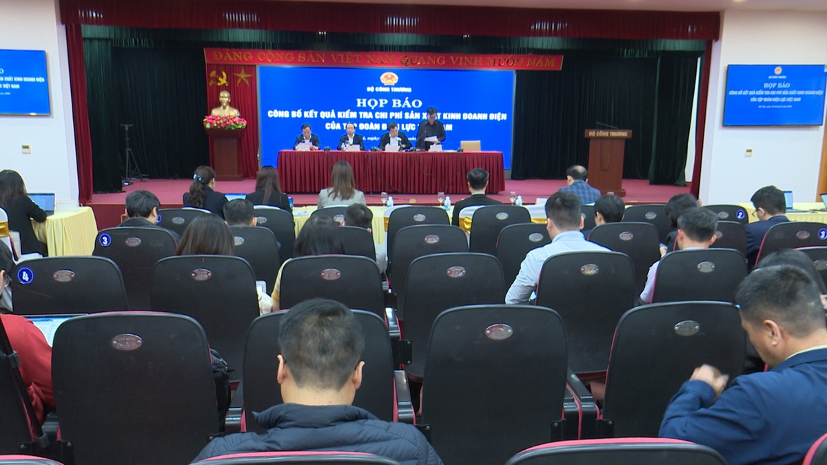 Buổi họp báo Công bố kết quả kiểm tra chi phí sản xuất kinh doanh điện của EVN chiều ngày 31/3