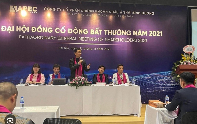 Lãnh đạo APS từng kêu gọi nhà đầu tư "gồng" lãi trong giai đoạn cổ phiếu "làm mưa làm gió" trên thị trường