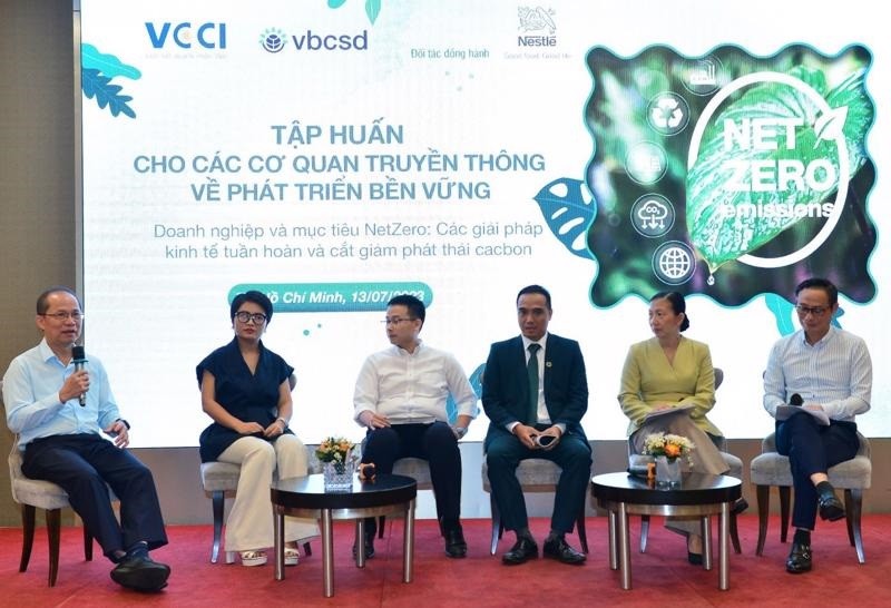 Tọa đàm “Doanh nghiệp và Mục tiêu Net Zero: Các giải pháp kinh tế tuần hoàn và cắt giảm phát thải các-bon”